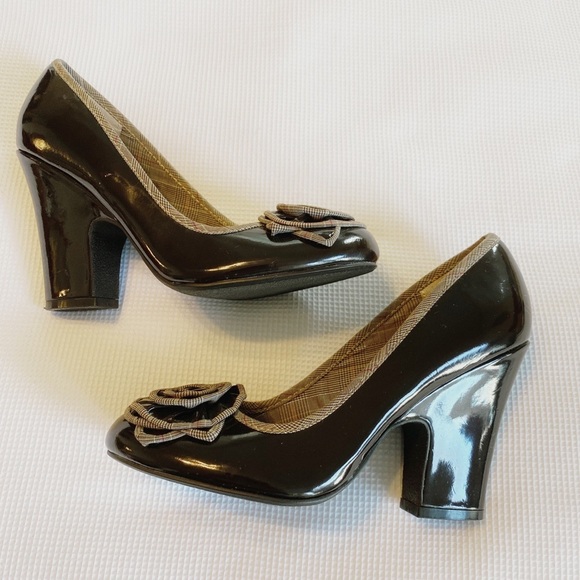 Mia Bloom Woman’s Slip On Shoes Round Toe Floral Block Heels Brown Size 6 M - Picture 2 of 12